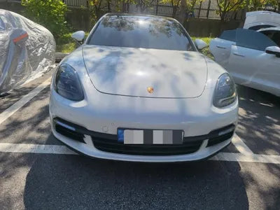 2018 Porsche Panamera VIN: