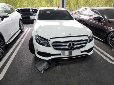 2016 Mercedes-Benz E 220 VIN: