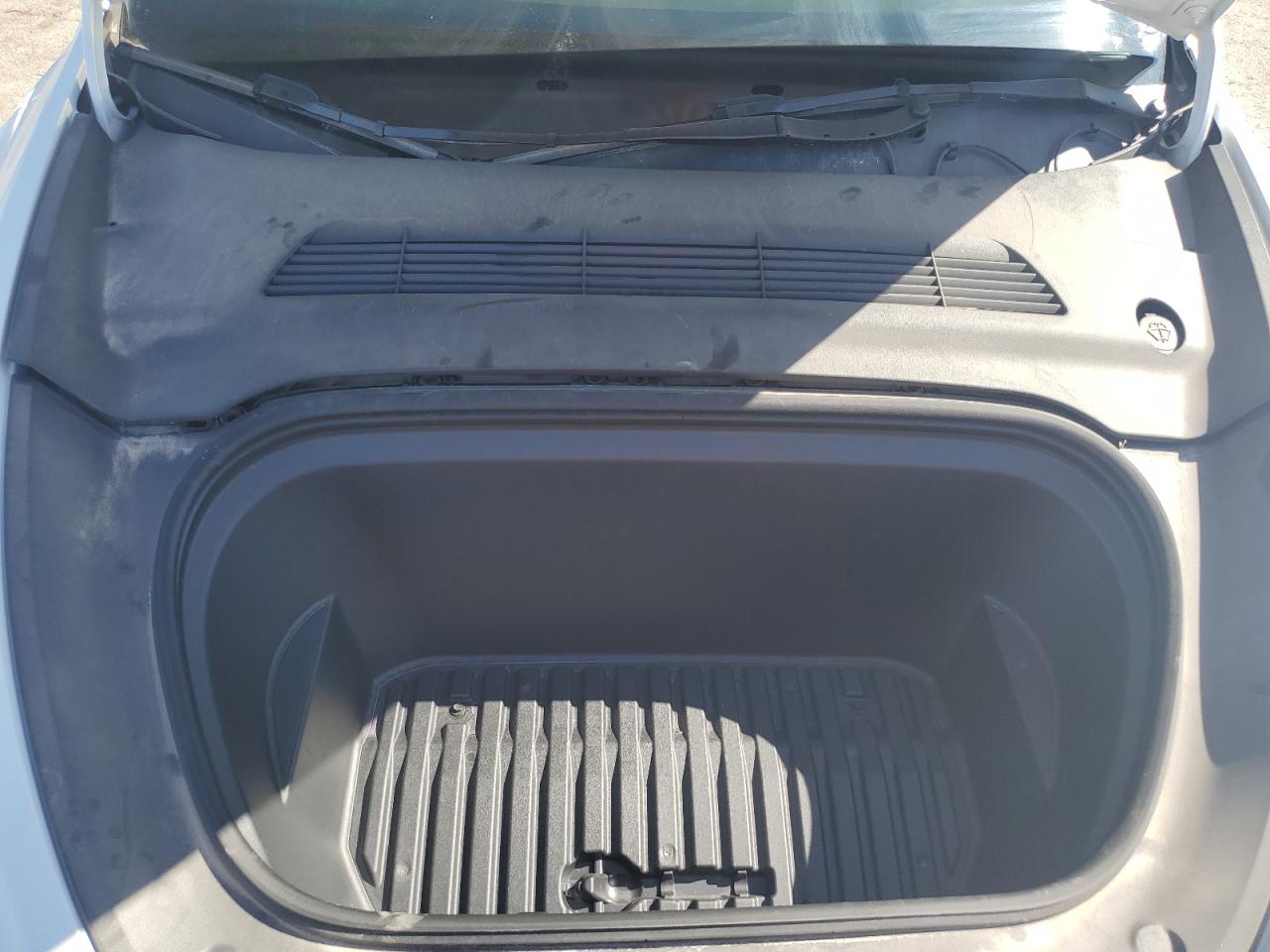 2023 TESLA MODEL Y  VIN:7SAYGDEEXPF617558