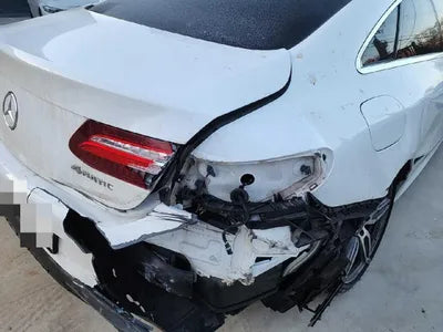 2017 Mercedes-Benz E 220 VIN: