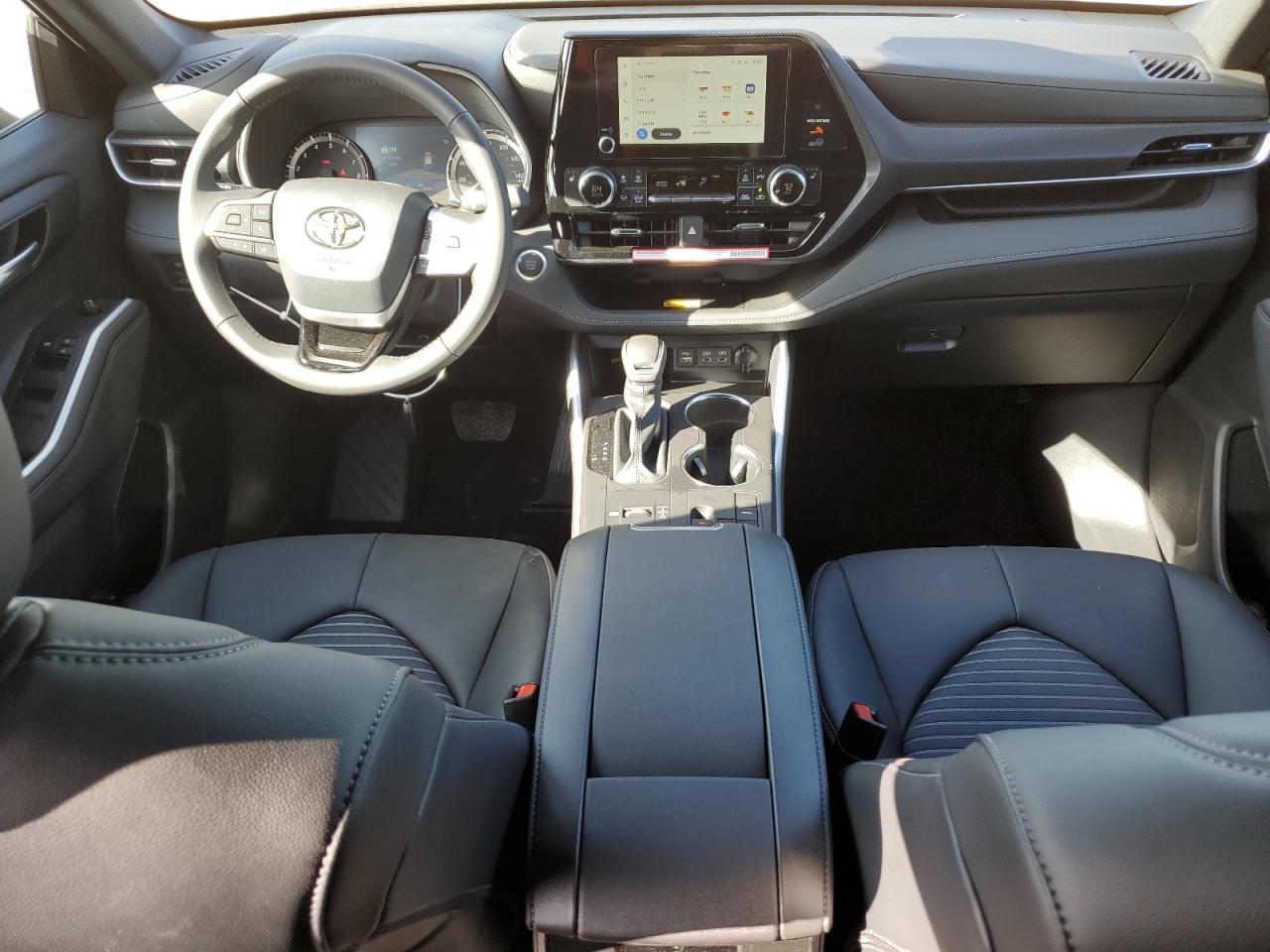 2024 TOYOTA HIGHLANDER LE VIN:5TDKDRAH1RS548458