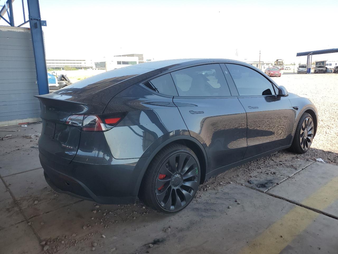 2024 TESLA MODEL Y  VIN:7SAYGDEF5RF024069