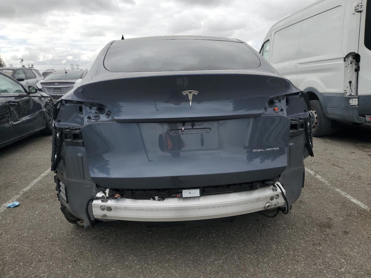 2023 TESLA MODEL Y  VIN:7SAYGDEE7PA059424