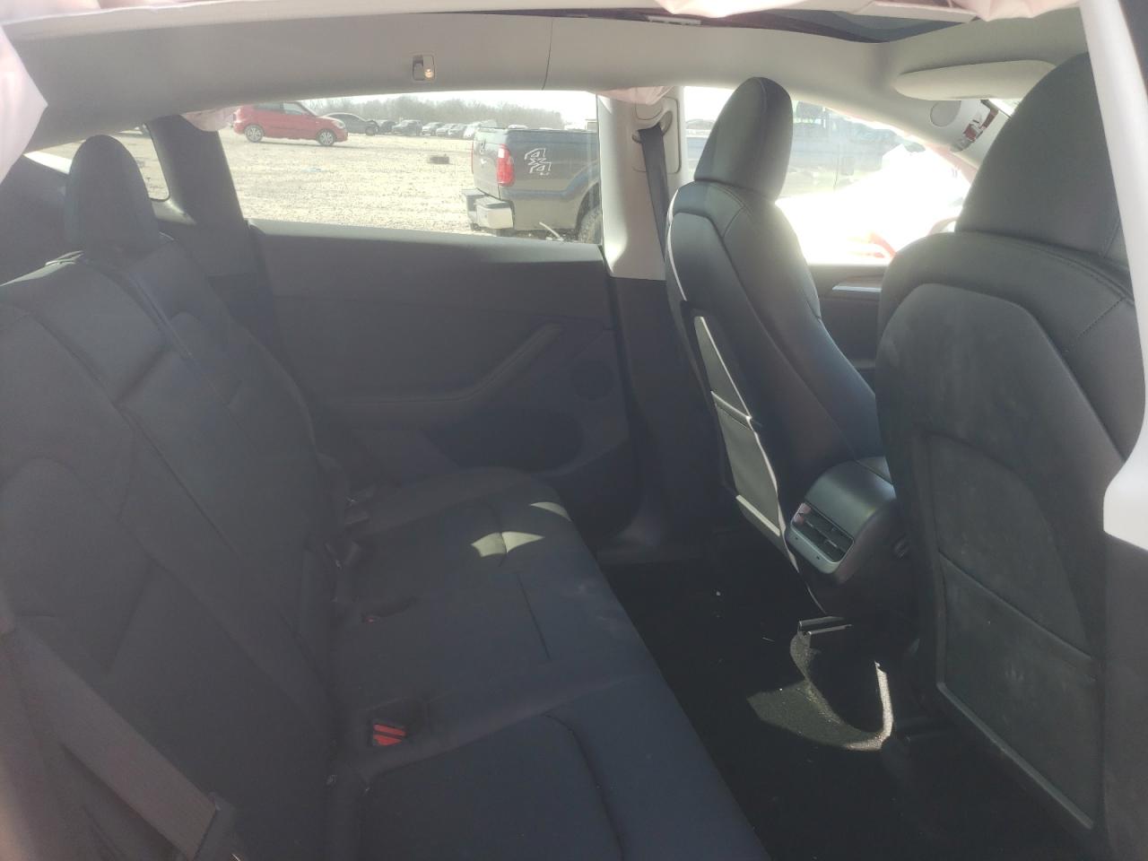 2023 TESLA MODEL Y  VIN:7SAYGDEE7PA158938