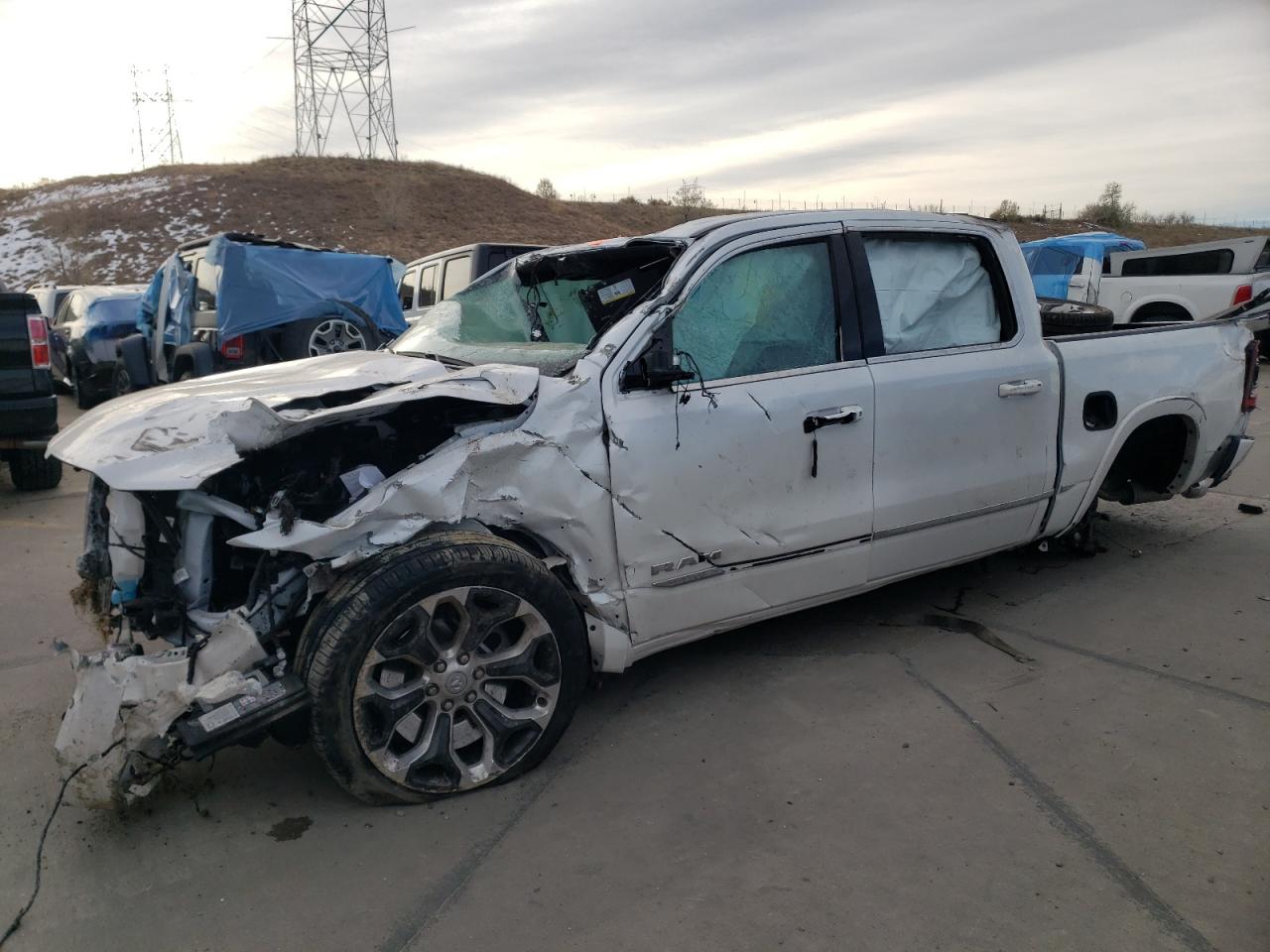 2024 RAM 1500 LIMITED VIN:1C6SRFHT6RN181404