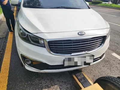 2015 Kia Carnival VIN:
