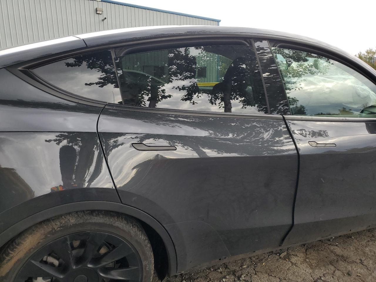2024 TESLA MODEL Y  VIN:7SAYGAEE8RF004842