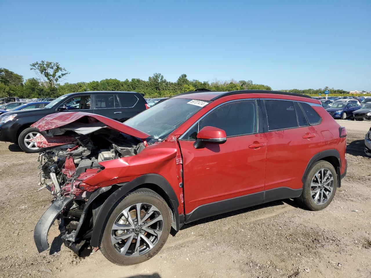 2022 TOYOTA COROLLA CROSS XLE VIN:7MUDAABG0NV013694