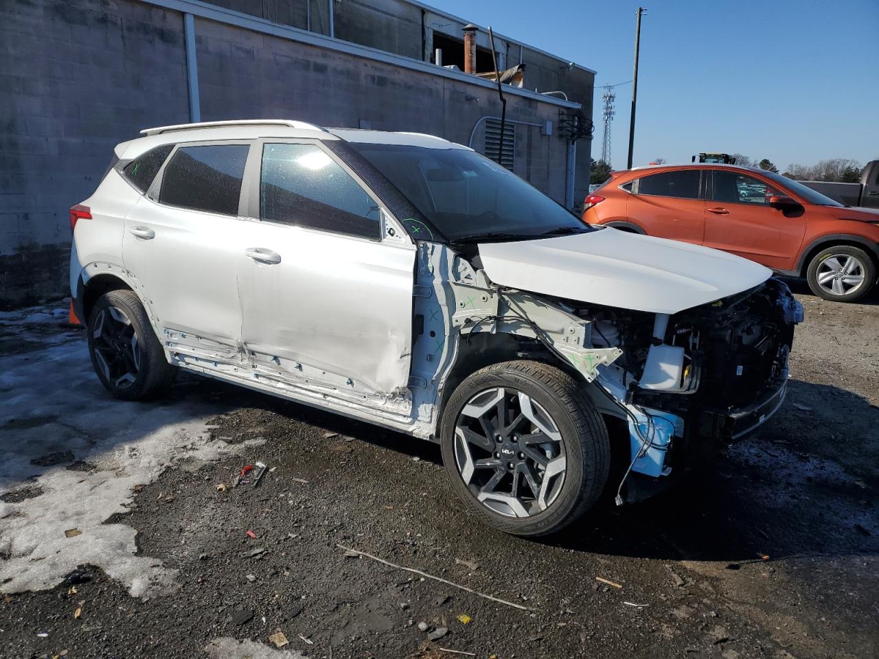 2024 KIA SELTOS SX VIN:KNDETCA75R7493057