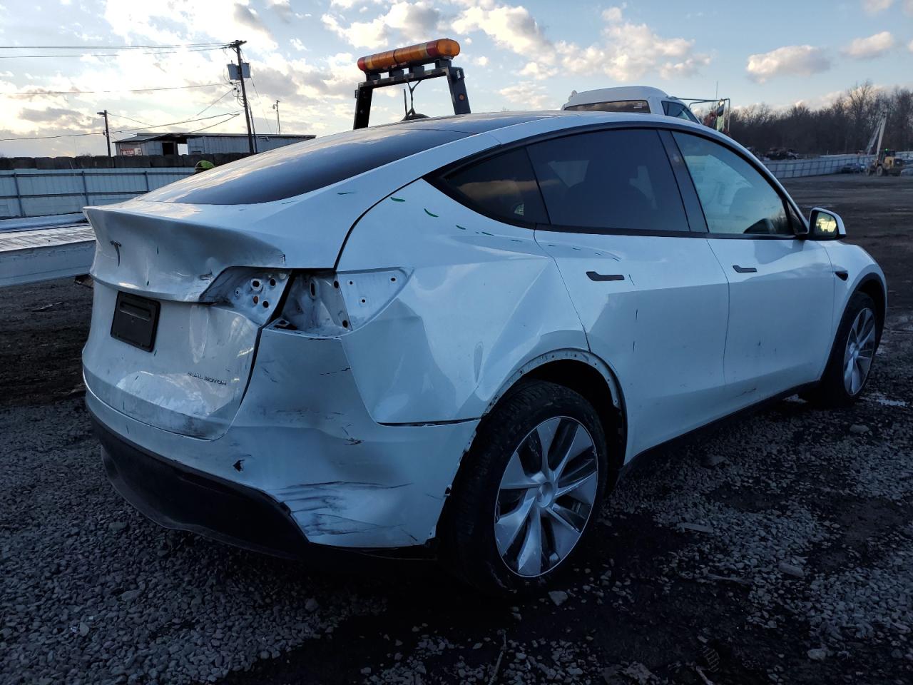 2023 TESLA MODEL Y  VIN:7SAYGDEE8PA160648