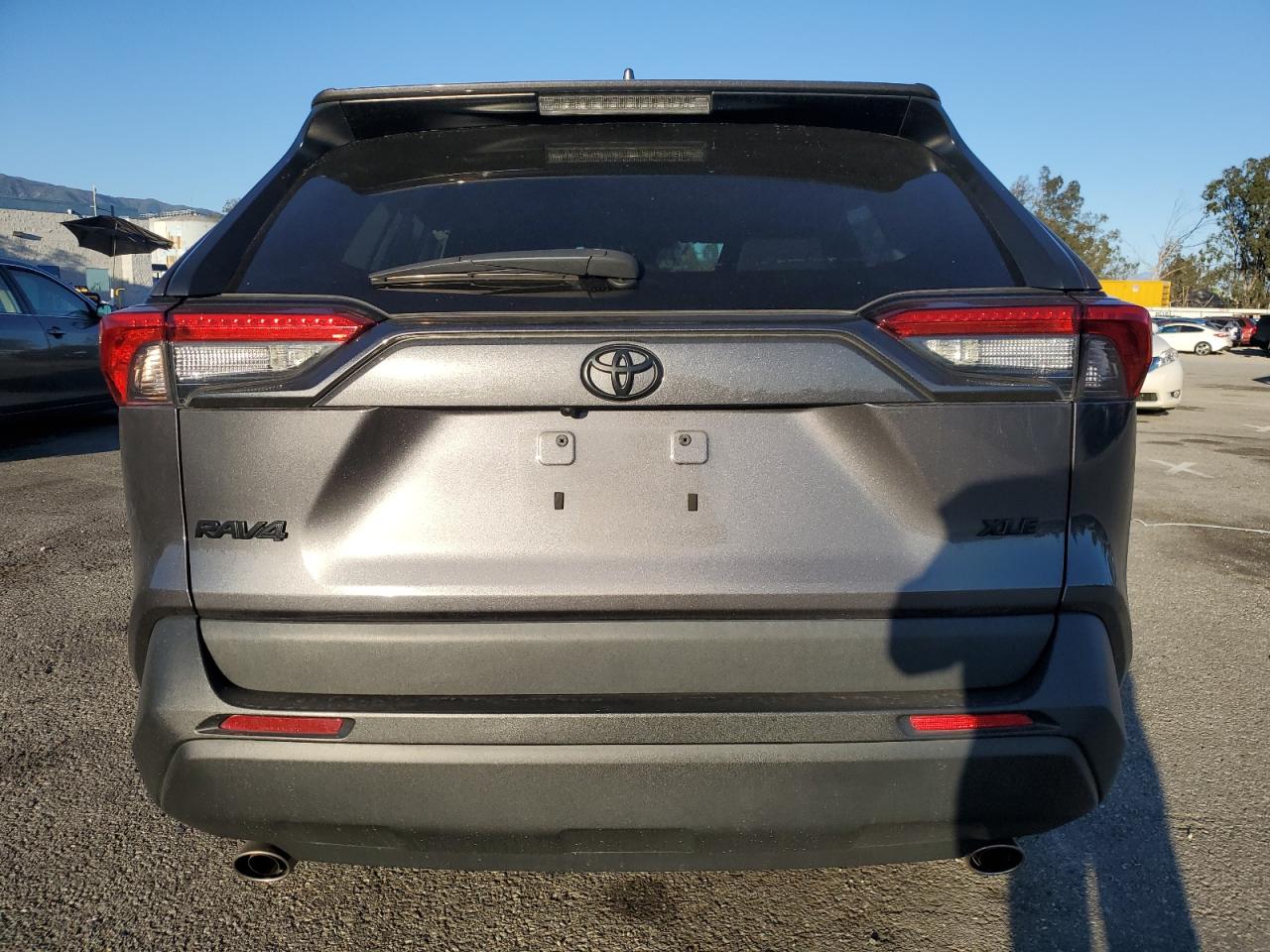 2022 TOYOTA RAV4 XLE VIN:2T3W1RFV3NW188160