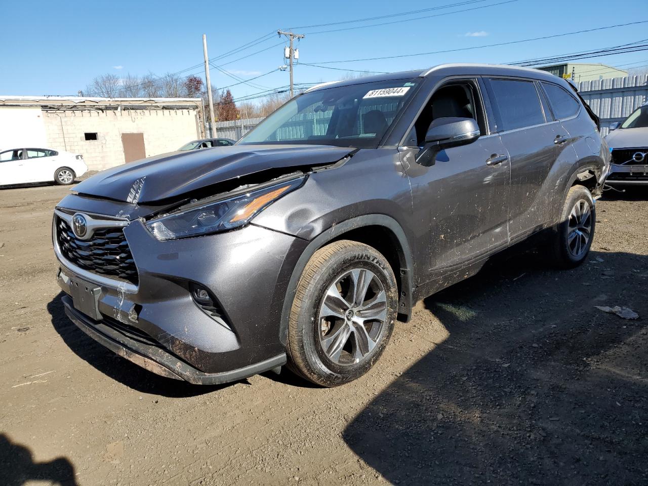 2022 TOYOTA HIGHLANDER XLE VIN:5TDHZRBH1NS582470