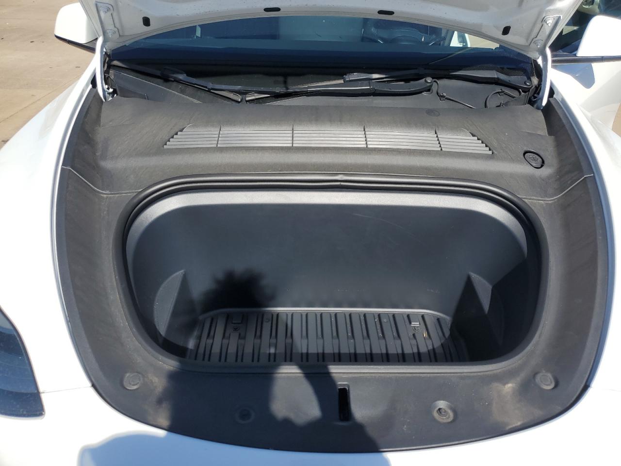 2023 TESLA MODEL Y  VIN:7SAYGDEE5PF669888