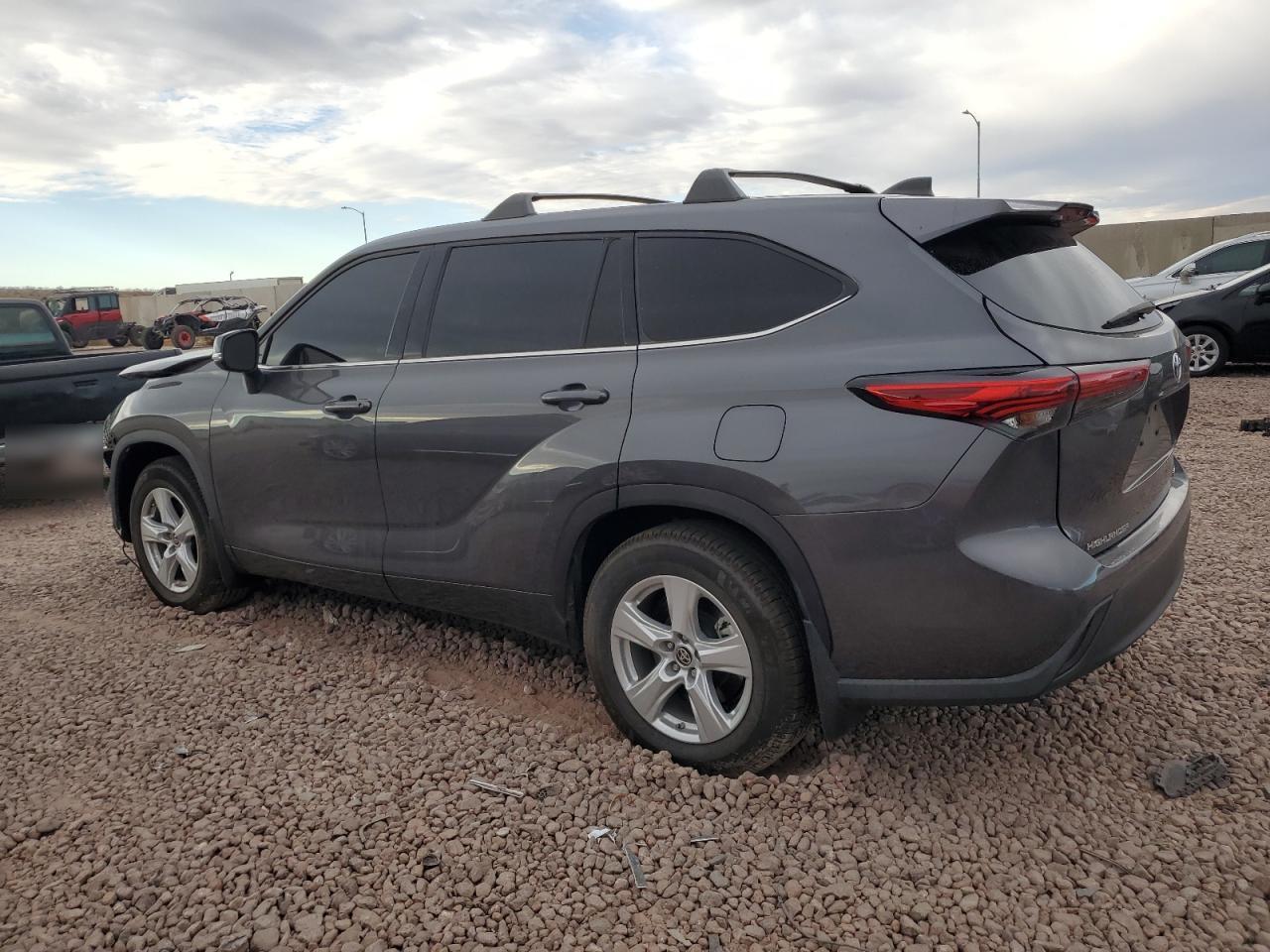 2022 TOYOTA HIGHLANDER L VIN:5TDBZRBH2NS571208