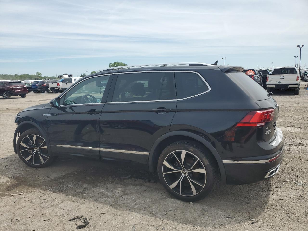 2023 VOLKSWAGEN TIGUAN SEL R-LINE BLACK VIN:3VV4B7AX9PM036164