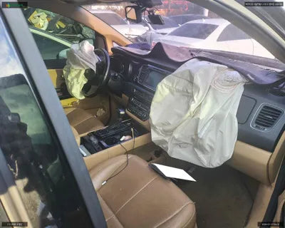 2017 Kia Carnival KNAME81ABHS331858 VIN:KNAME81ABHS331858