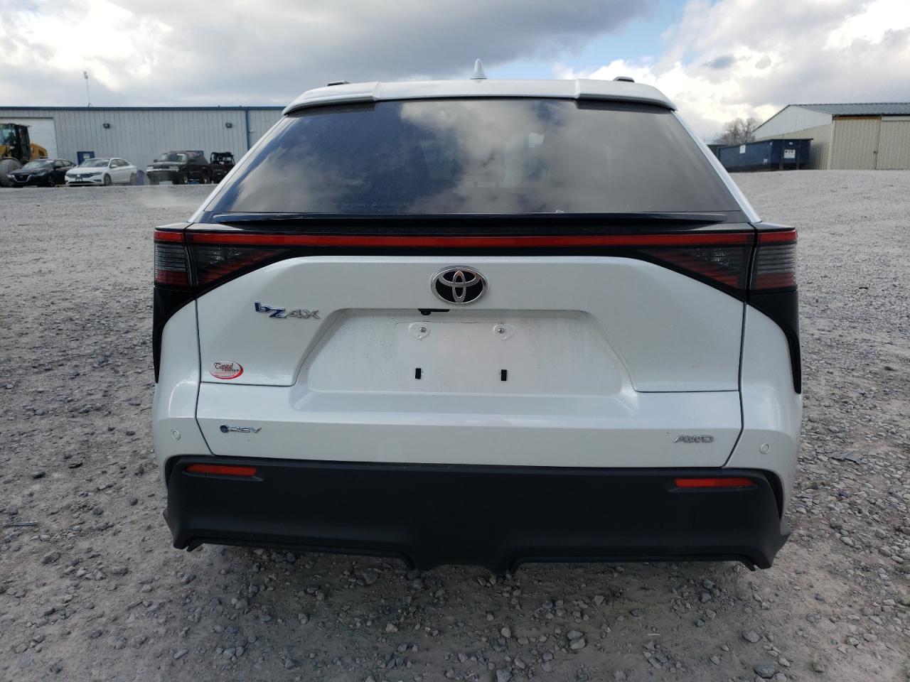 2024 TOYOTA BZ4X XLE VIN:JTMABACA9RA071455