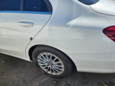 2015 Mercedes-Benz C 200 VIN: