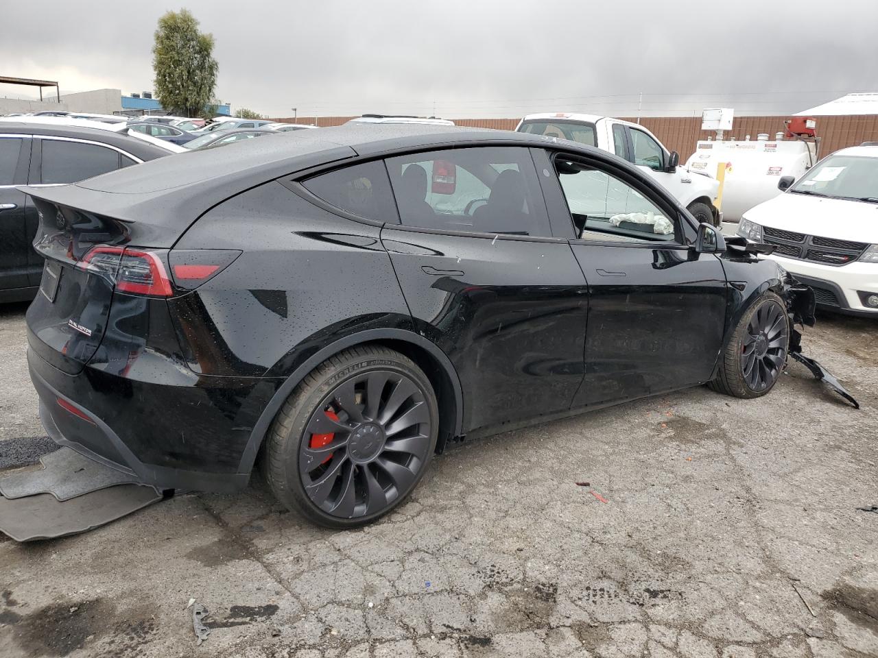 2023 TESLA MODEL Y  VIN:7SAYGDEF9PF879208