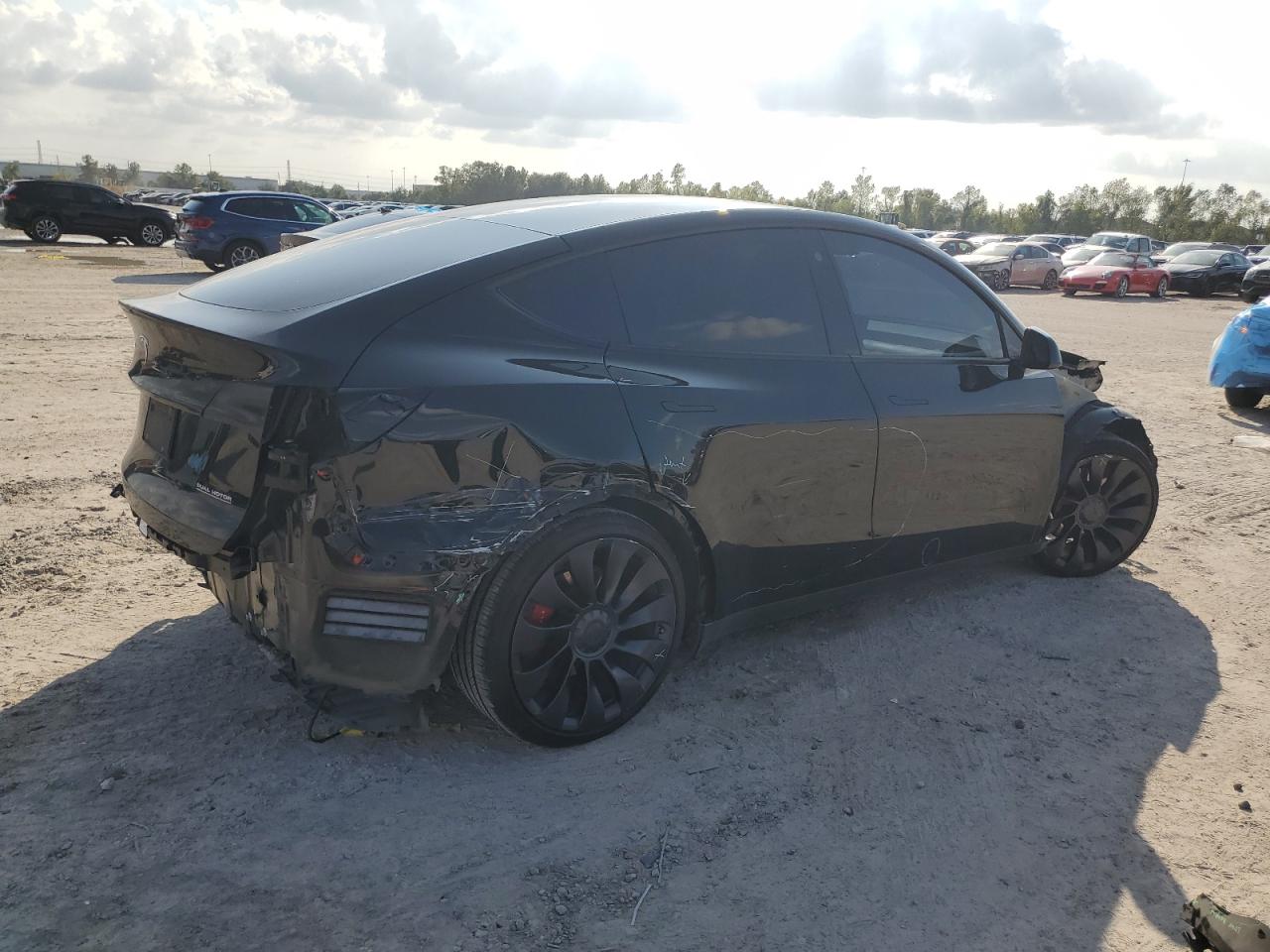 2022 TESLA MODEL Y  VIN:7SAYGDEF6NF465820
