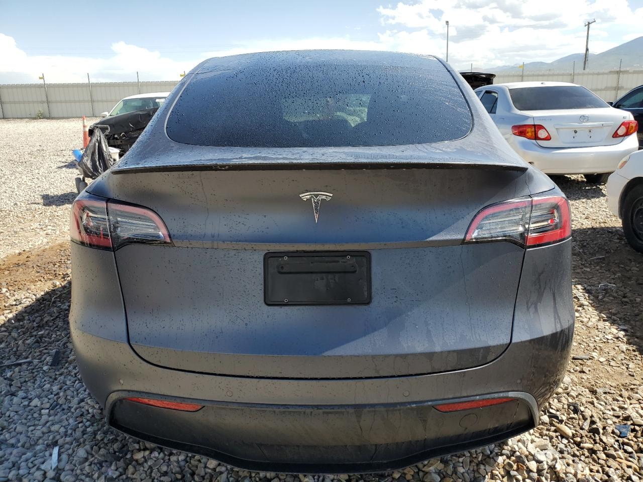 2022 TESLA MODEL Y  VIN:7SAYGDEF4NF516523