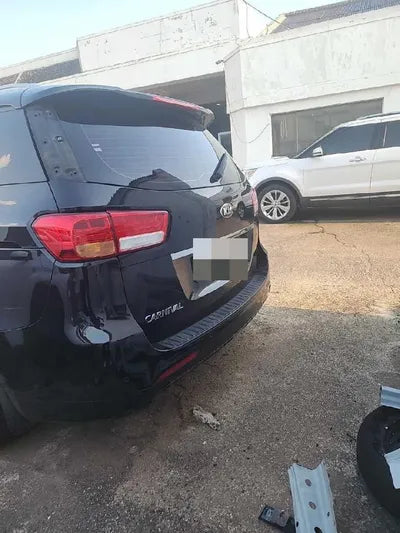 2015 Kia Carnival VIN: