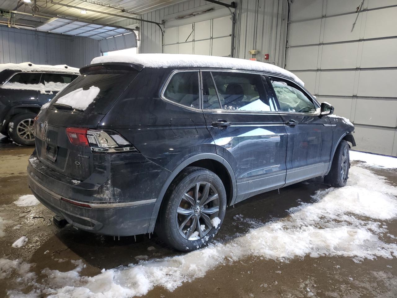 2022 VOLKSWAGEN TIGUAN SE VIN:3VV2B7AX5NM107820