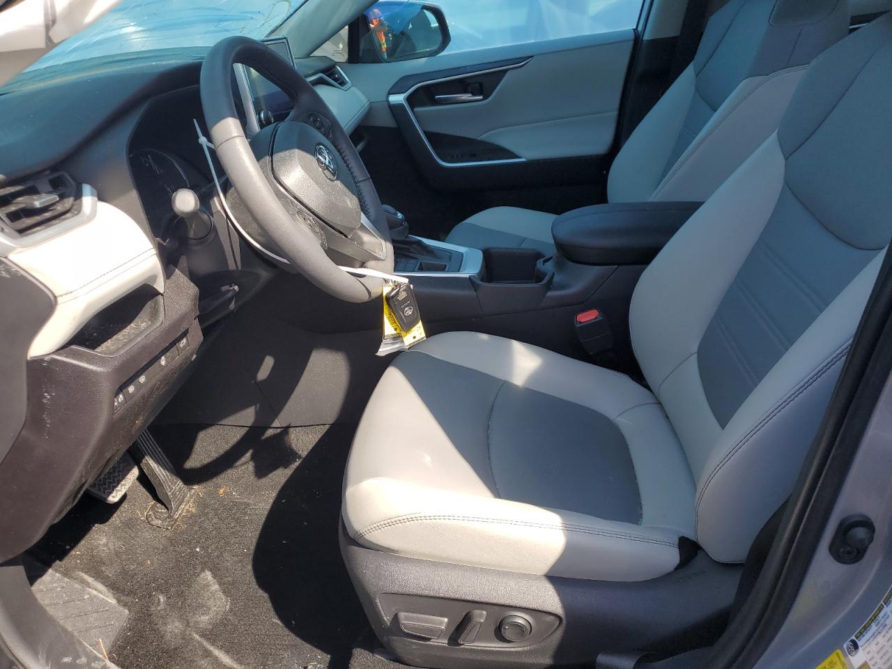 2024 TOYOTA RAV4 XLE PREMIUM VIN:2T3A1RFV9RC400917