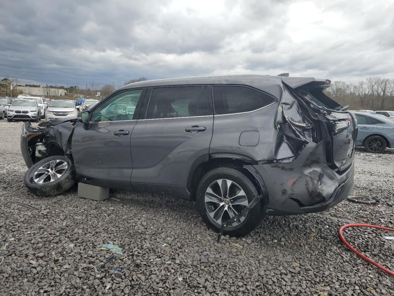 2022 TOYOTA HIGHLANDER XLE VIN:5TDGZRAH5NS114576