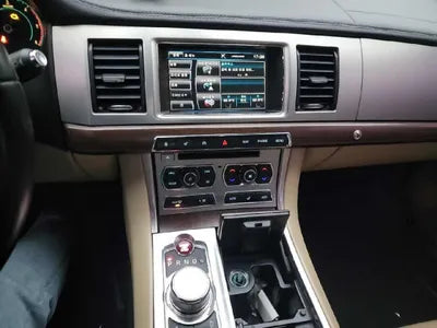 2015 Jaguar XF VIN: