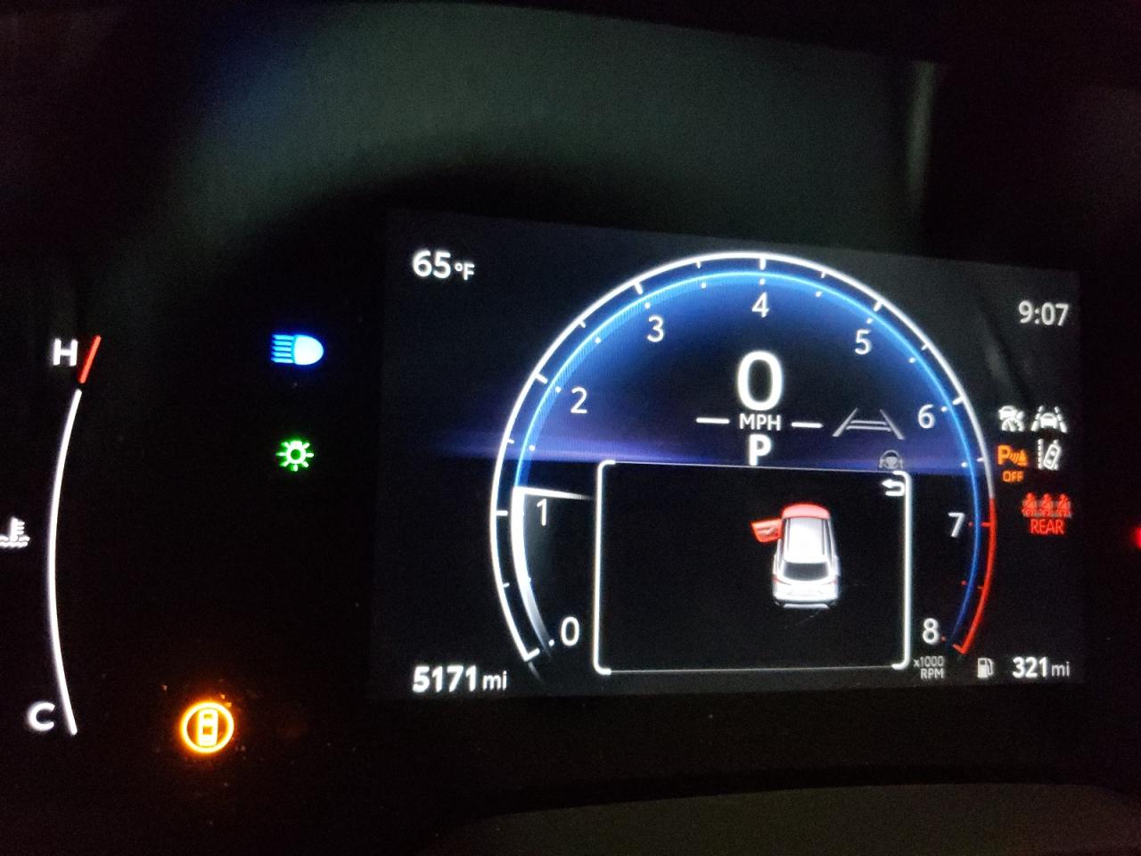 2024 TOYOTA COROLLA CROSS XLE VIN:7MUDAABG6RV101672