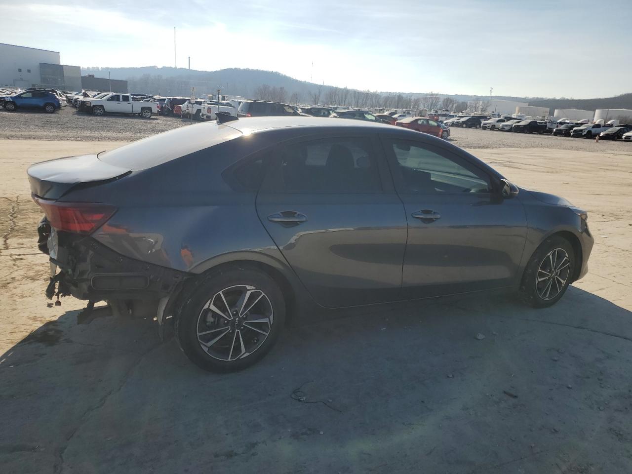 2022 KIA FORTE FE VIN:3KPF24AD9NE481930