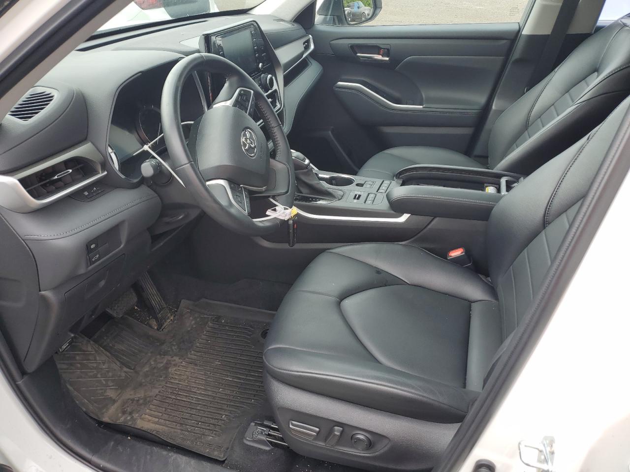 2022 TOYOTA HIGHLANDER XLE VIN:5TDGZRBH9NS199386