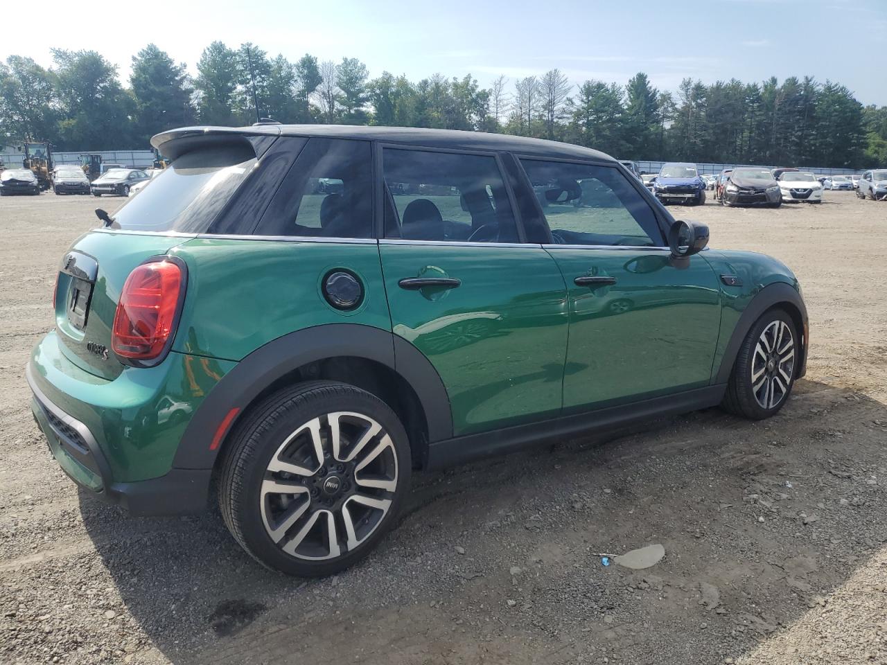 2024 MINI COOPER S VIN:WMW53DK0XR2U29579