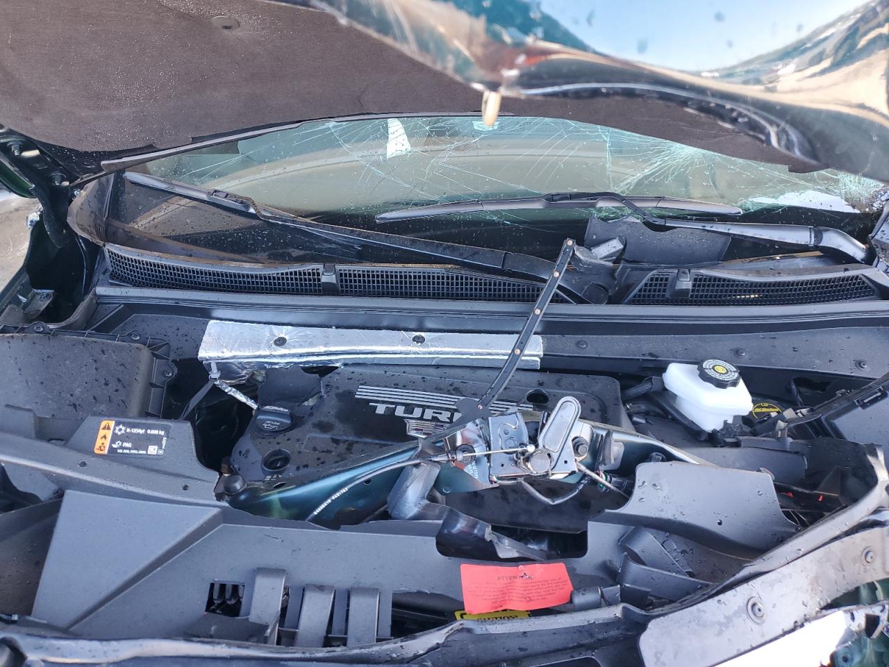 2024 CADILLAC XT4 PREMIUM LUXURY VIN:1GYFZCR43RF241465