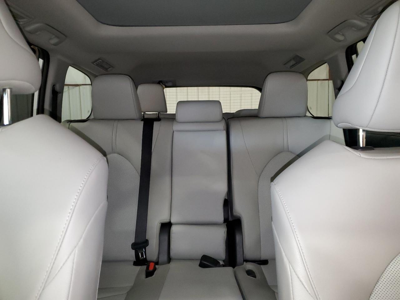 2024 TOYOTA GRAND HIGHLANDER XLE VIN:5TDACAB57RS009962