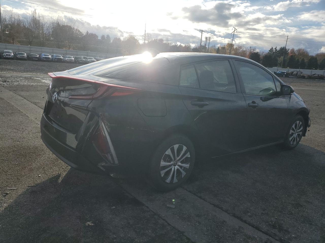 2022 TOYOTA PRIUS PRIME LE VIN:JTDKAMFP4N3215713