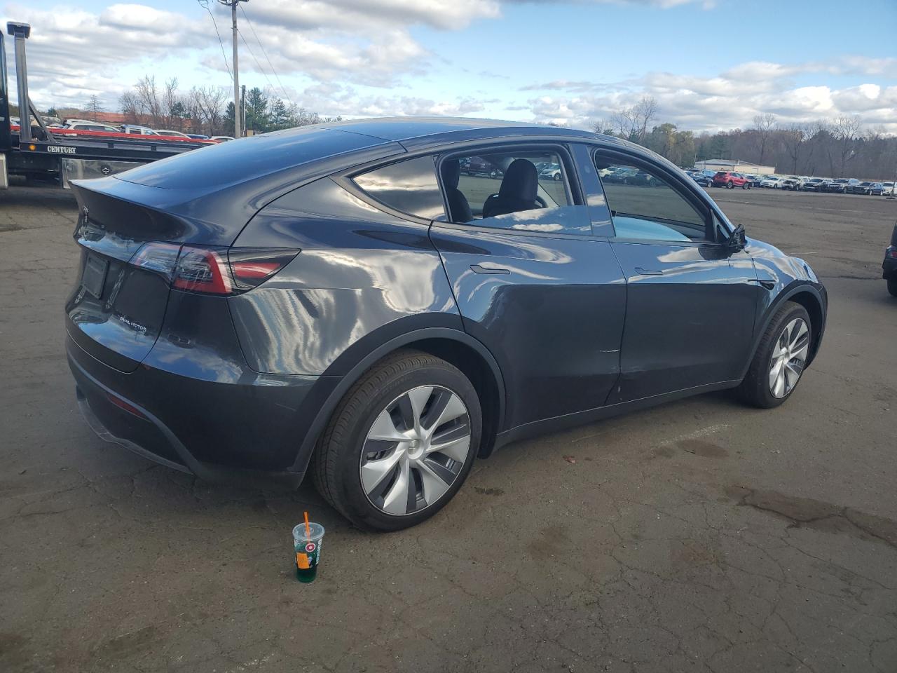 2024 TESLA MODEL Y  VIN:7SAYGDEE8RF986406