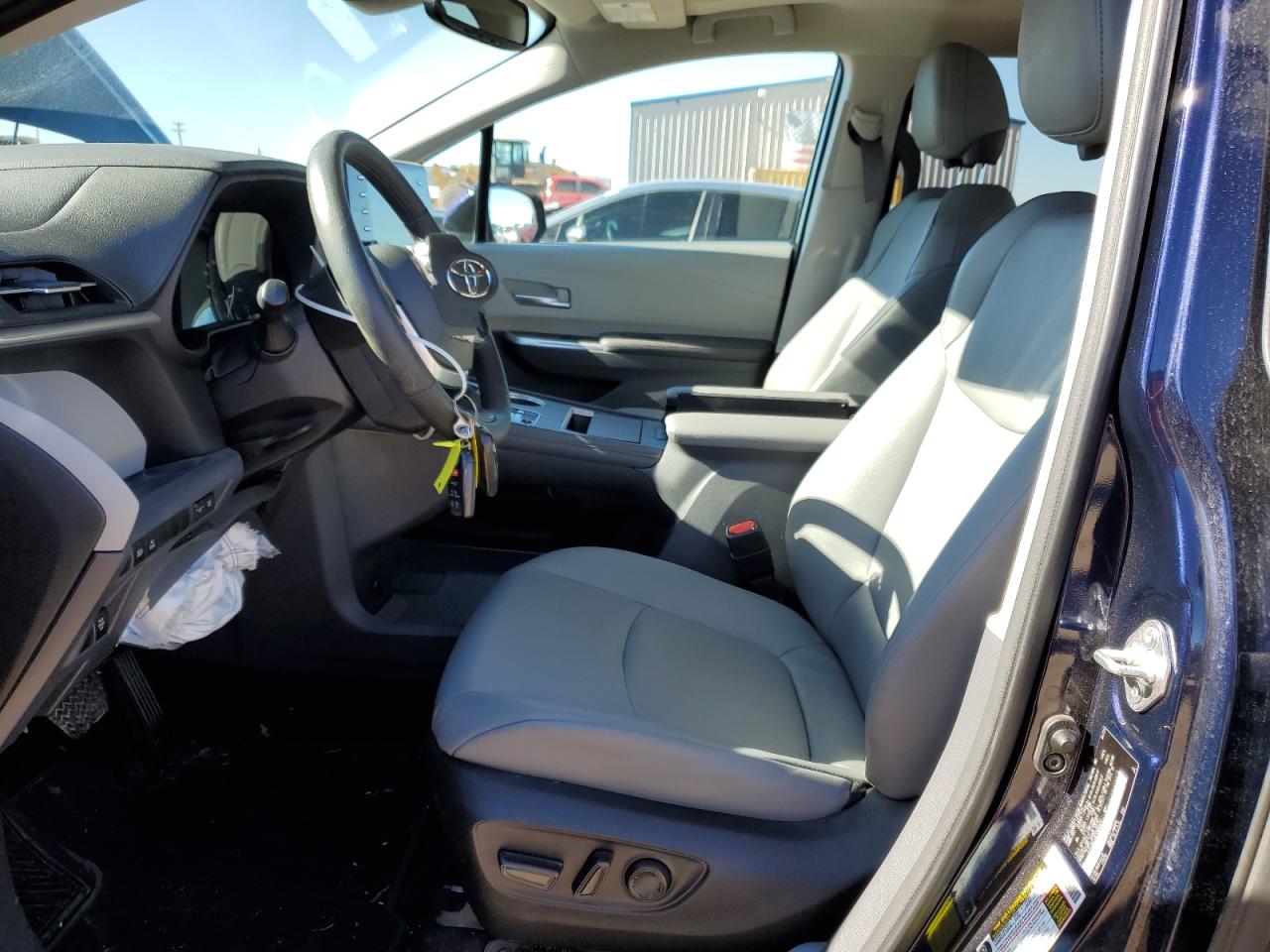 2023 TOYOTA SIENNA XLE VIN:5TDJSKFC6PS088958