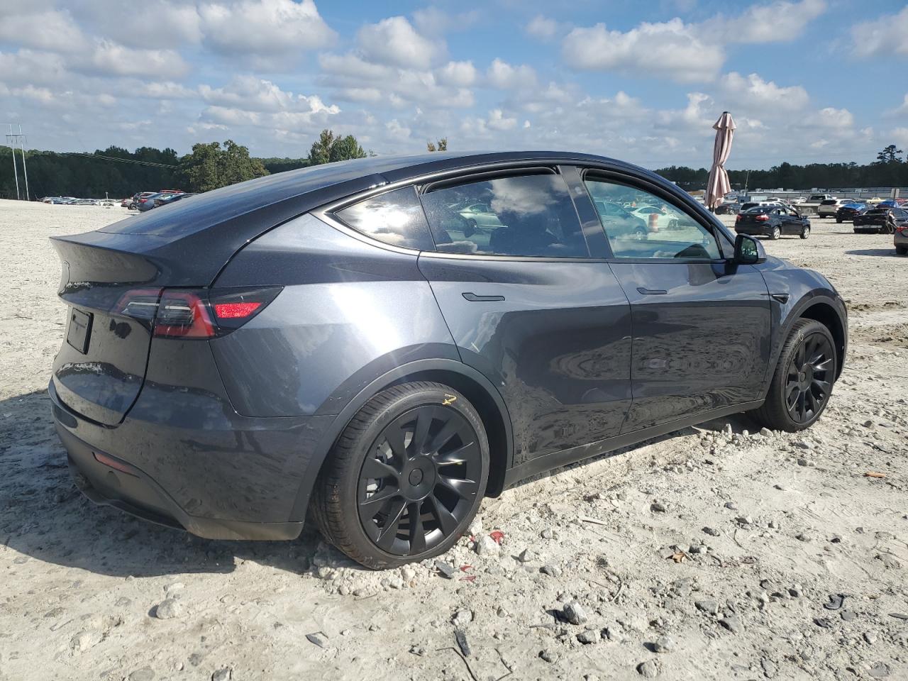 2024 TESLA MODEL Y  VIN:7SAYGDEDXRA326758