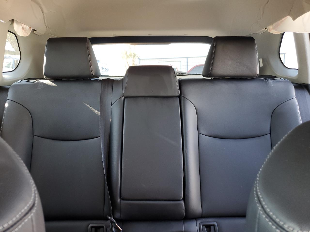 2022 TOYOTA COROLLA CROSS XLE VIN:7MUDAABG7NV007018