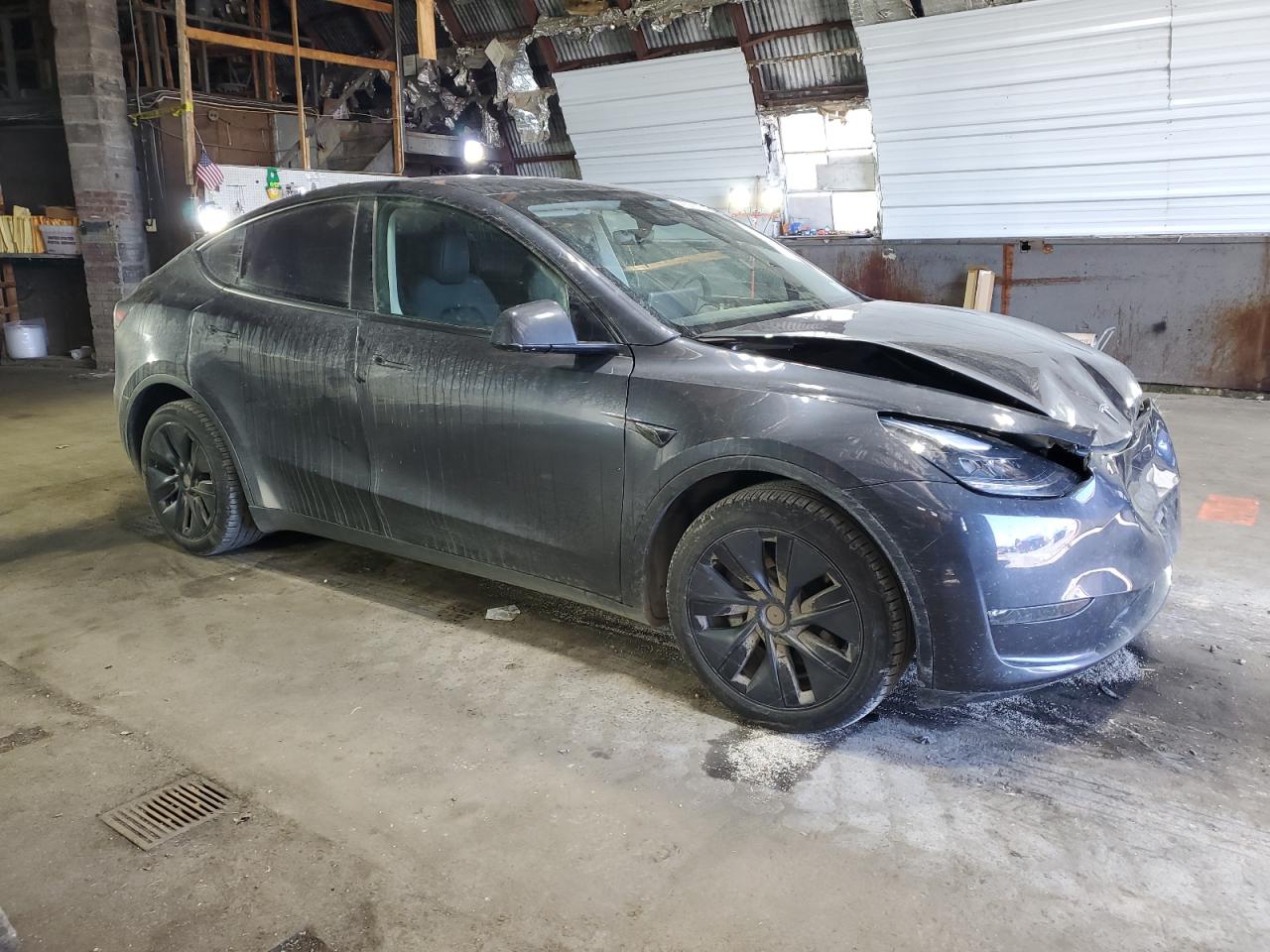 2024 TESLA MODEL Y  VIN:7SAYGDEE7RA304564