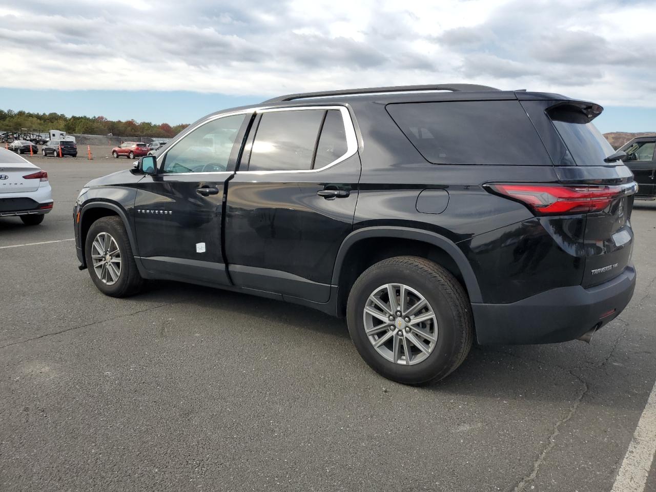 2023 CHEVROLET TRAVERSE LT VIN:1GNEVHKW1PJ267103
