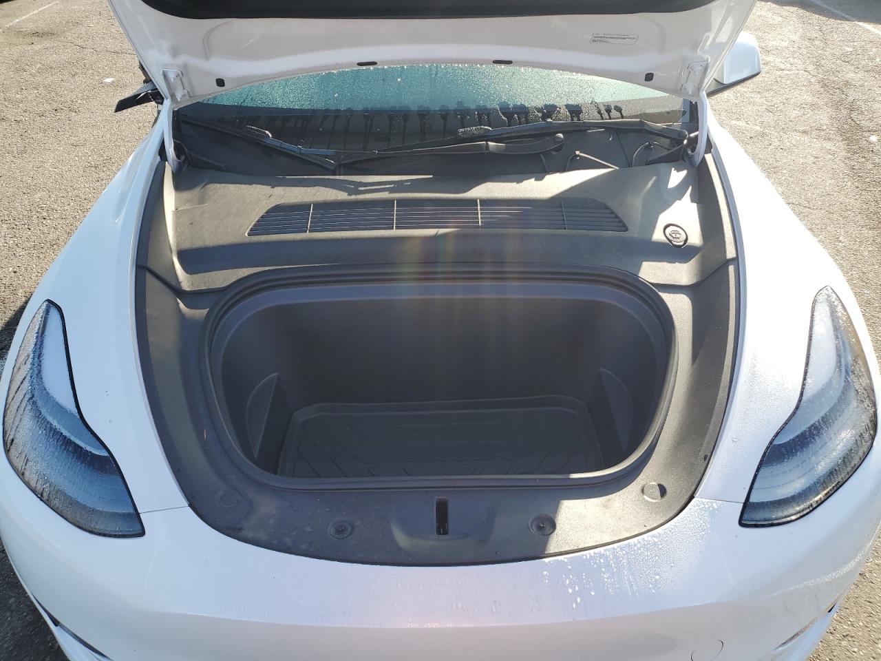 2023 TESLA MODEL Y  VIN:7SAYGDEE7PF765439