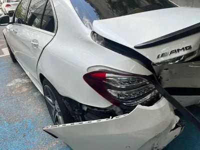 2017 Mercedes-Benz C 200 WDDWF4CB8HF483054 VIN:WDDWF4CB8HF483054