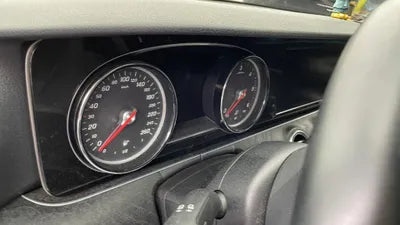 2017 Mercedes-Benz E 220 VIN: