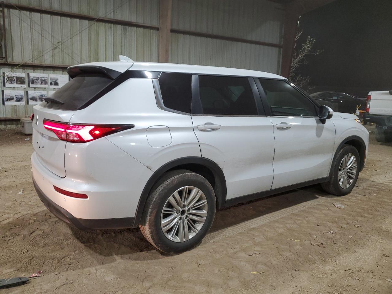 2023 MITSUBISHI OUTLANDER ES VIN:JA4J3TA82PZ009848