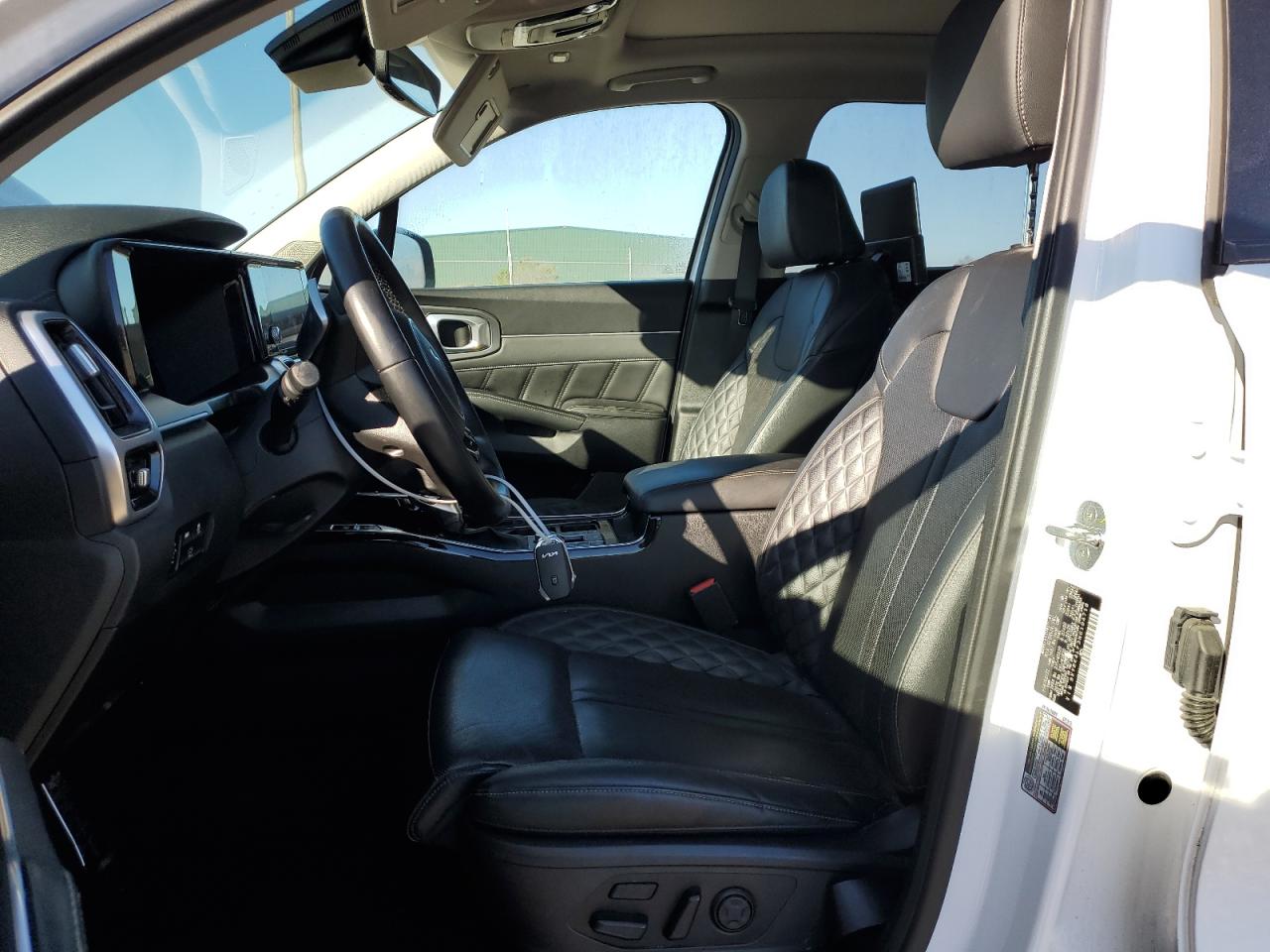 2022 KIA SORENTO SX VIN:5XYRK4LF3NG104718