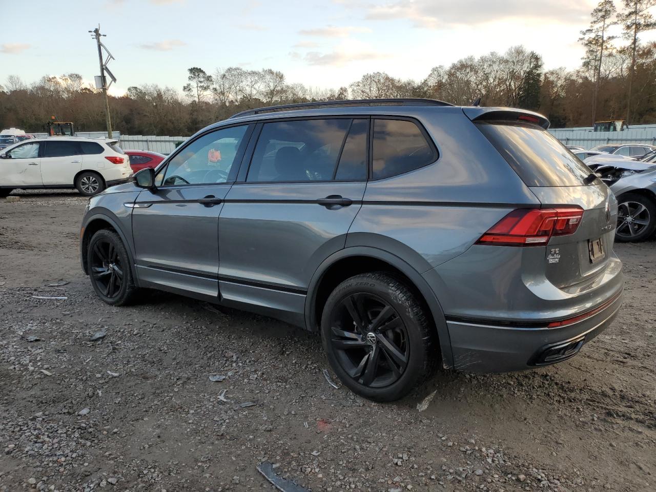 2023 VOLKSWAGEN TIGUAN SE R-LINE BLACK VIN:3VVCB7AX2PM095021