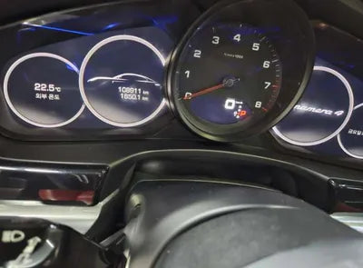 2018 Porsche Panamera VIN: